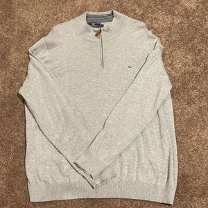 Vineyard vines wool size large 1/4 zip.